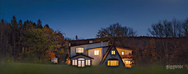  Expansive 5,000 Sq Ft Estate with 5 Unique Bedrooms 