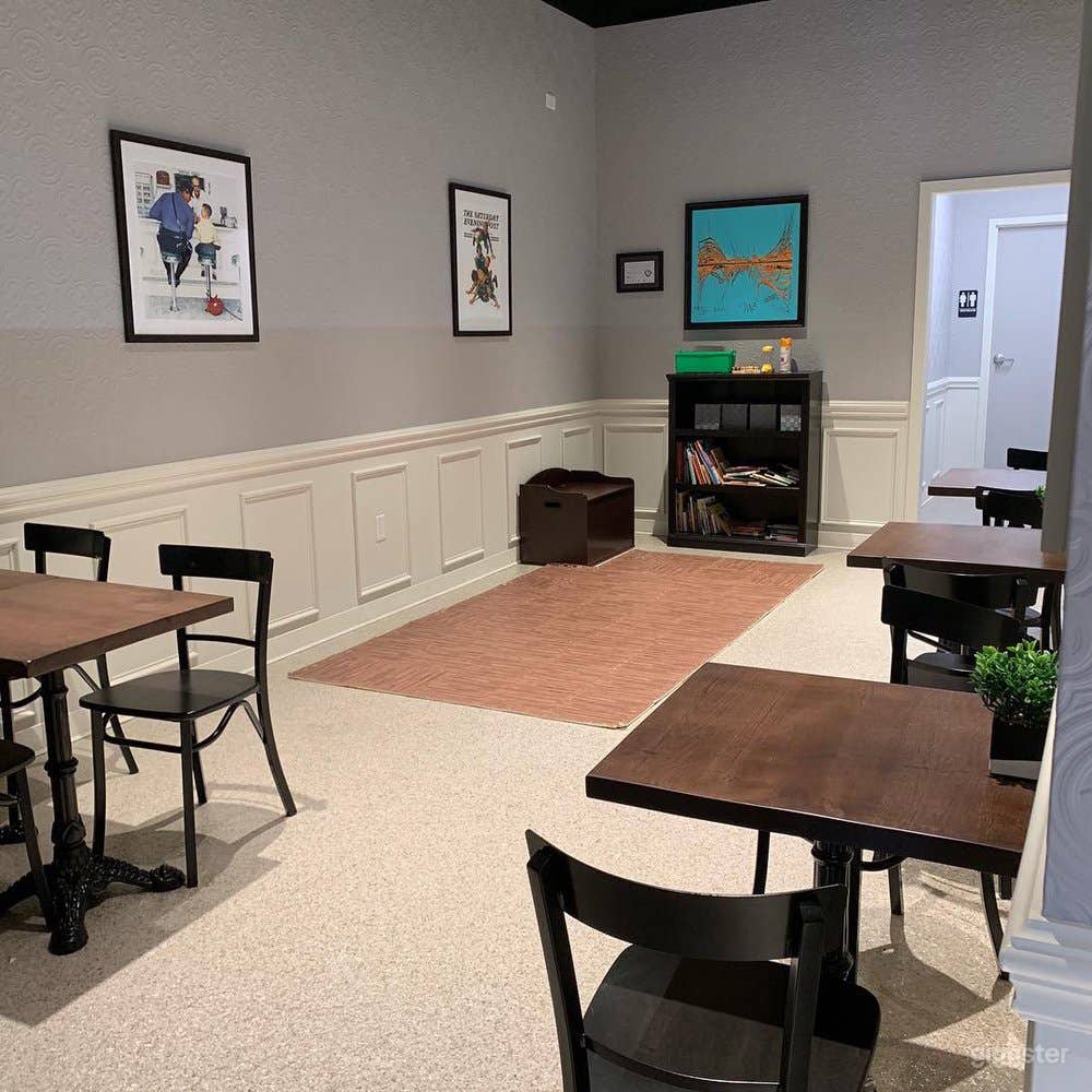 1920's Themed Coffee Shop w Ford Model T and Mural Photo 1