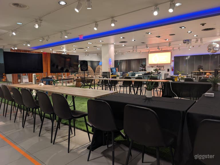  Spacious Venue for Mixers, Event & Off-Sites 