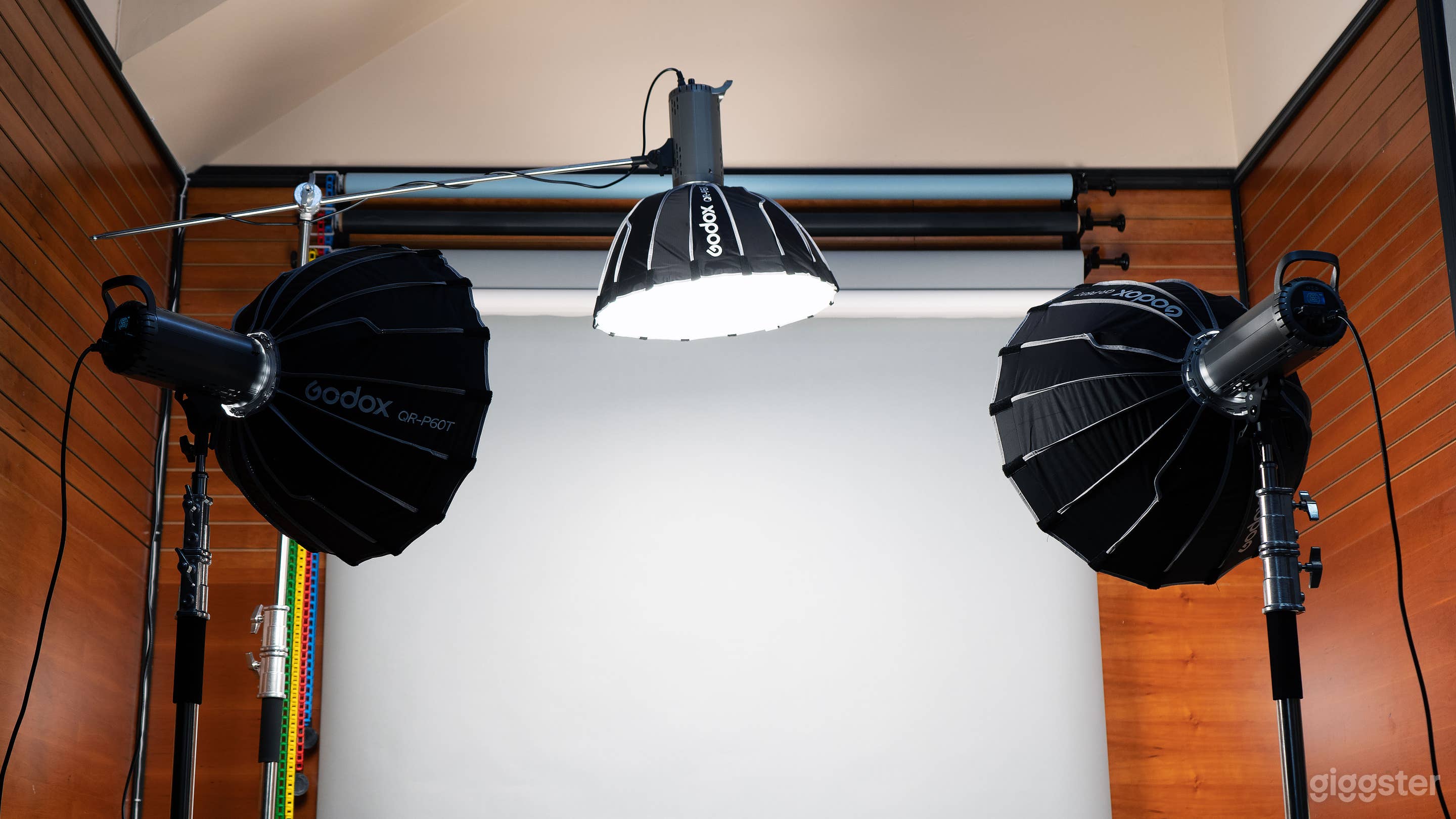 Photo Studio w/ Equipment Included In WeHo Photo 3