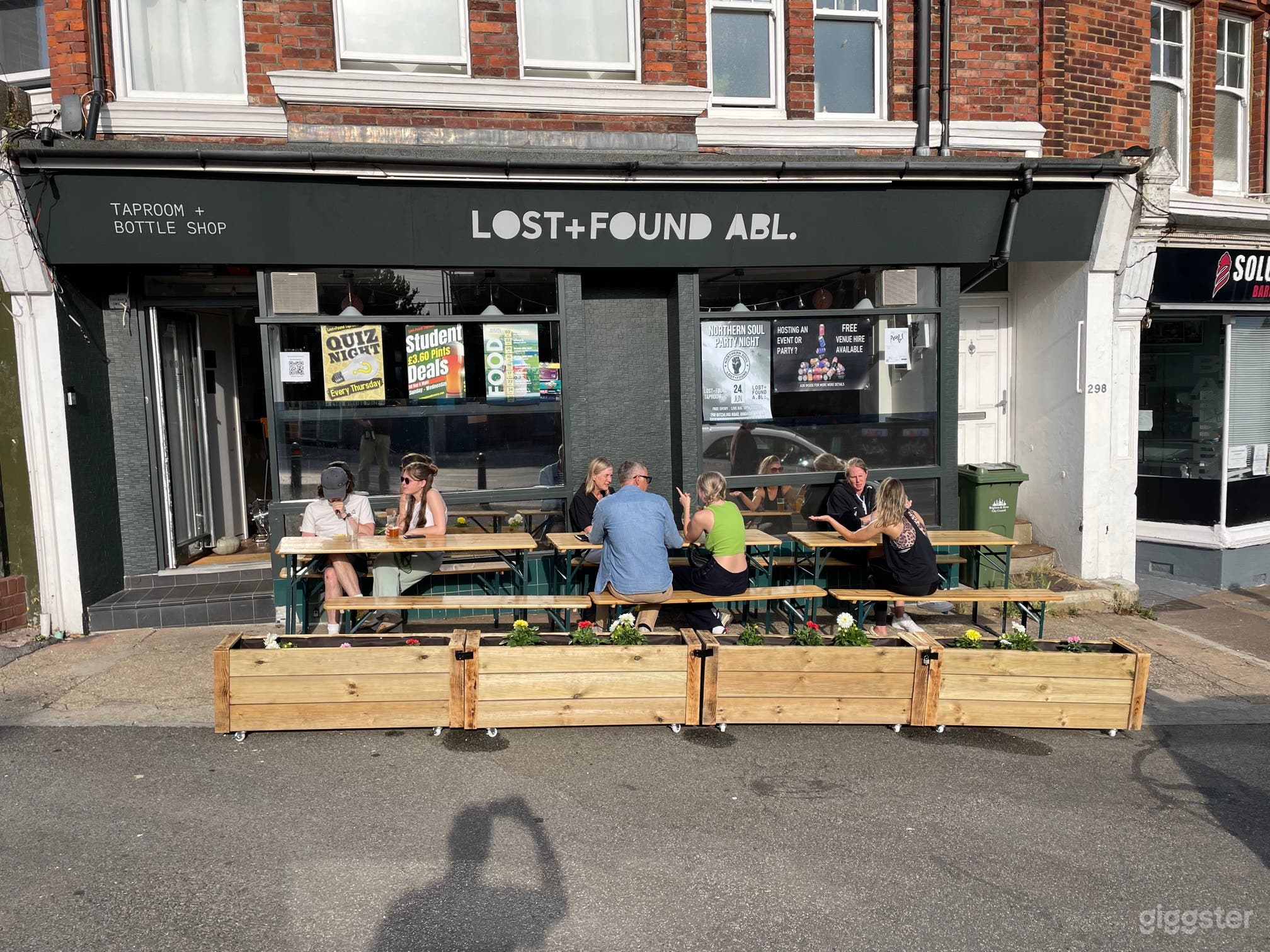 Unique and Cozy Bar for Events Photo 2