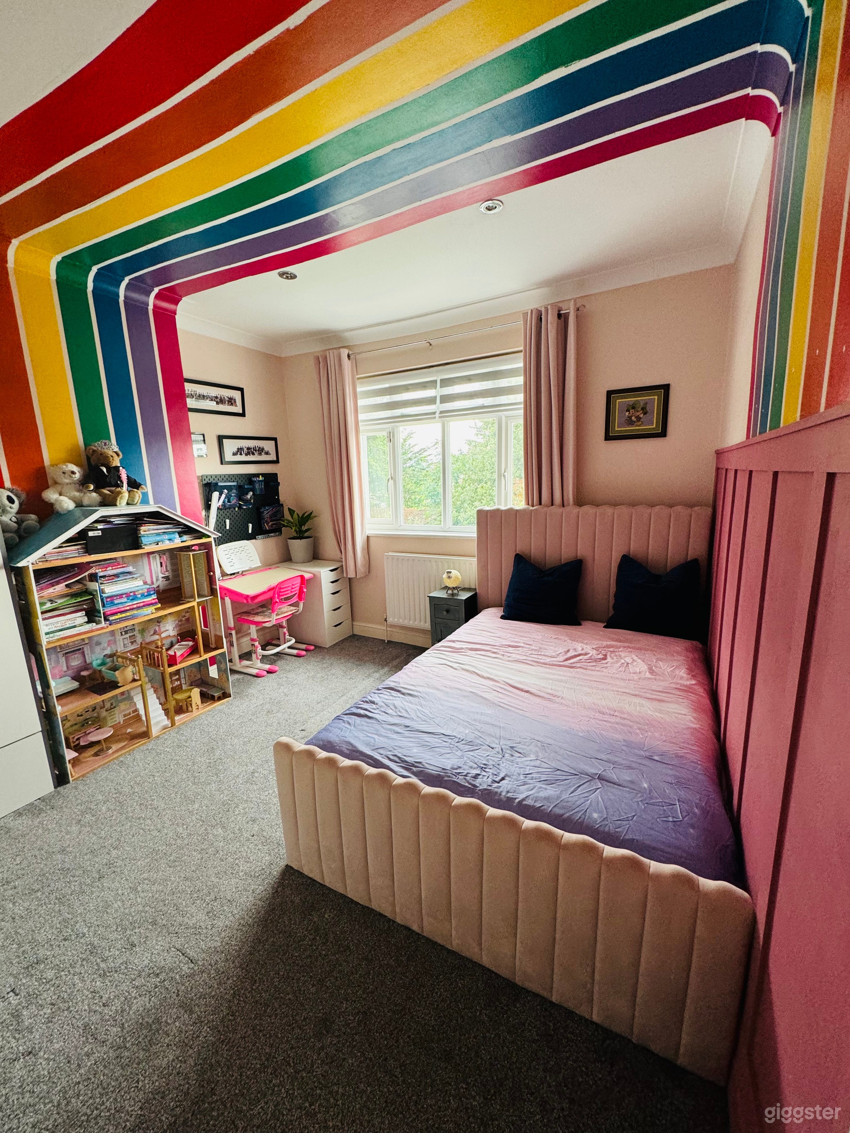 Family House with garden and parking in SW London Photo 4