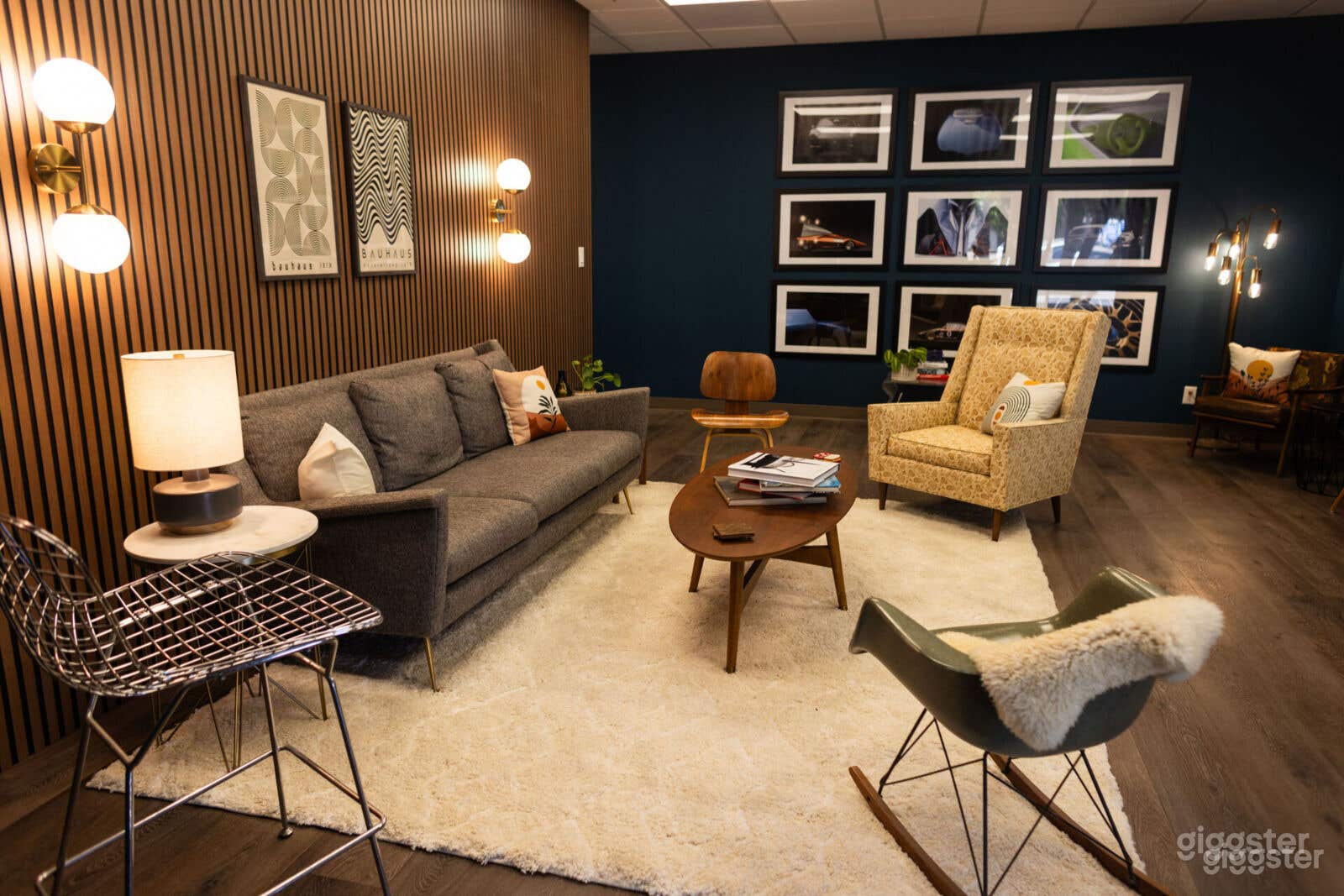 Mid Century Inspired Lounge Photo 2