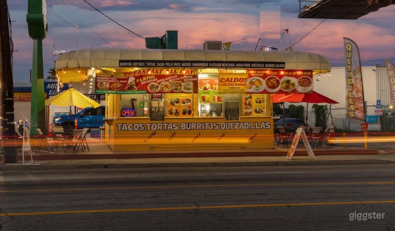  Taqueria – Iconic Retro LA Taco Stand 