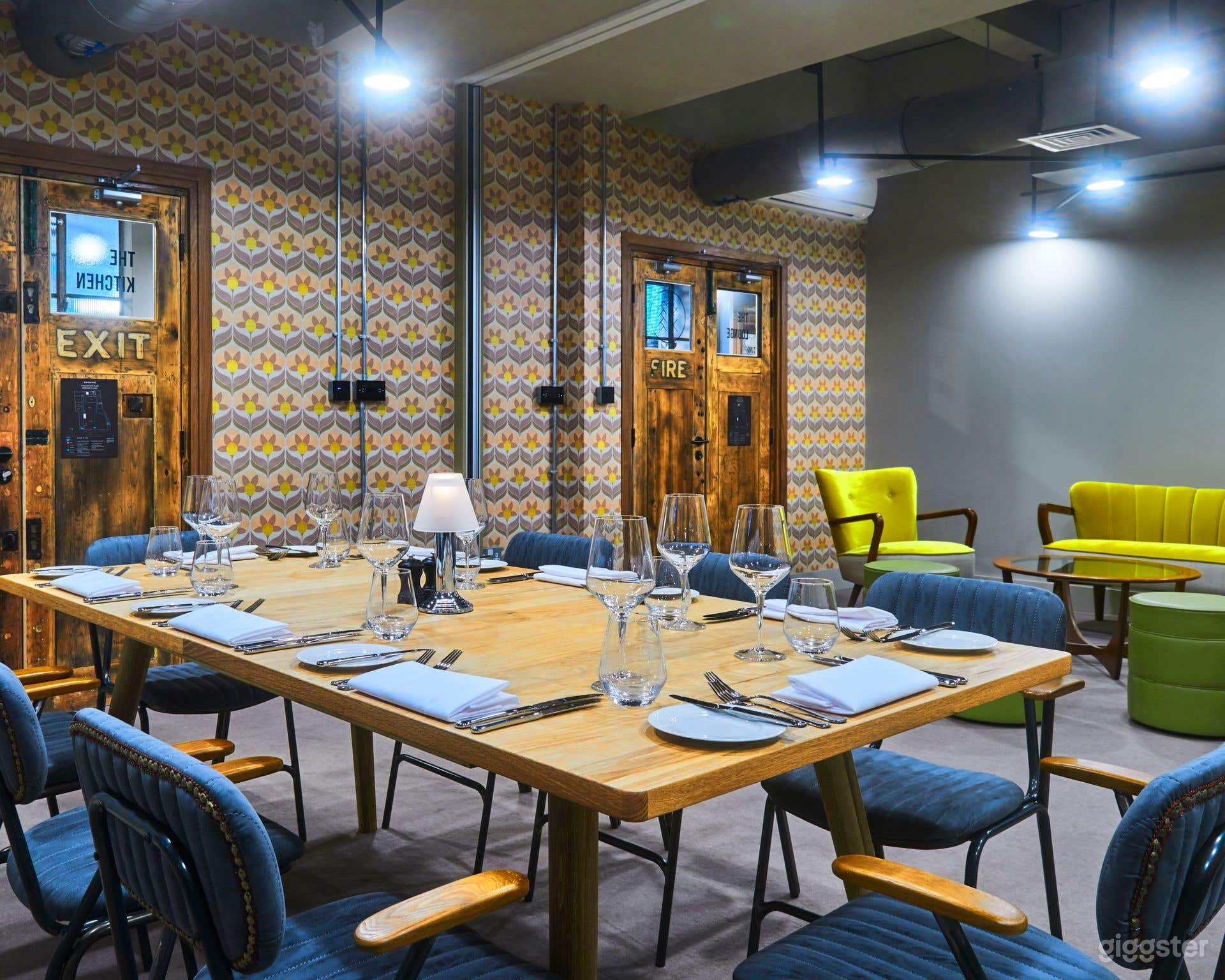 Kitchen and Lounge Photo 1