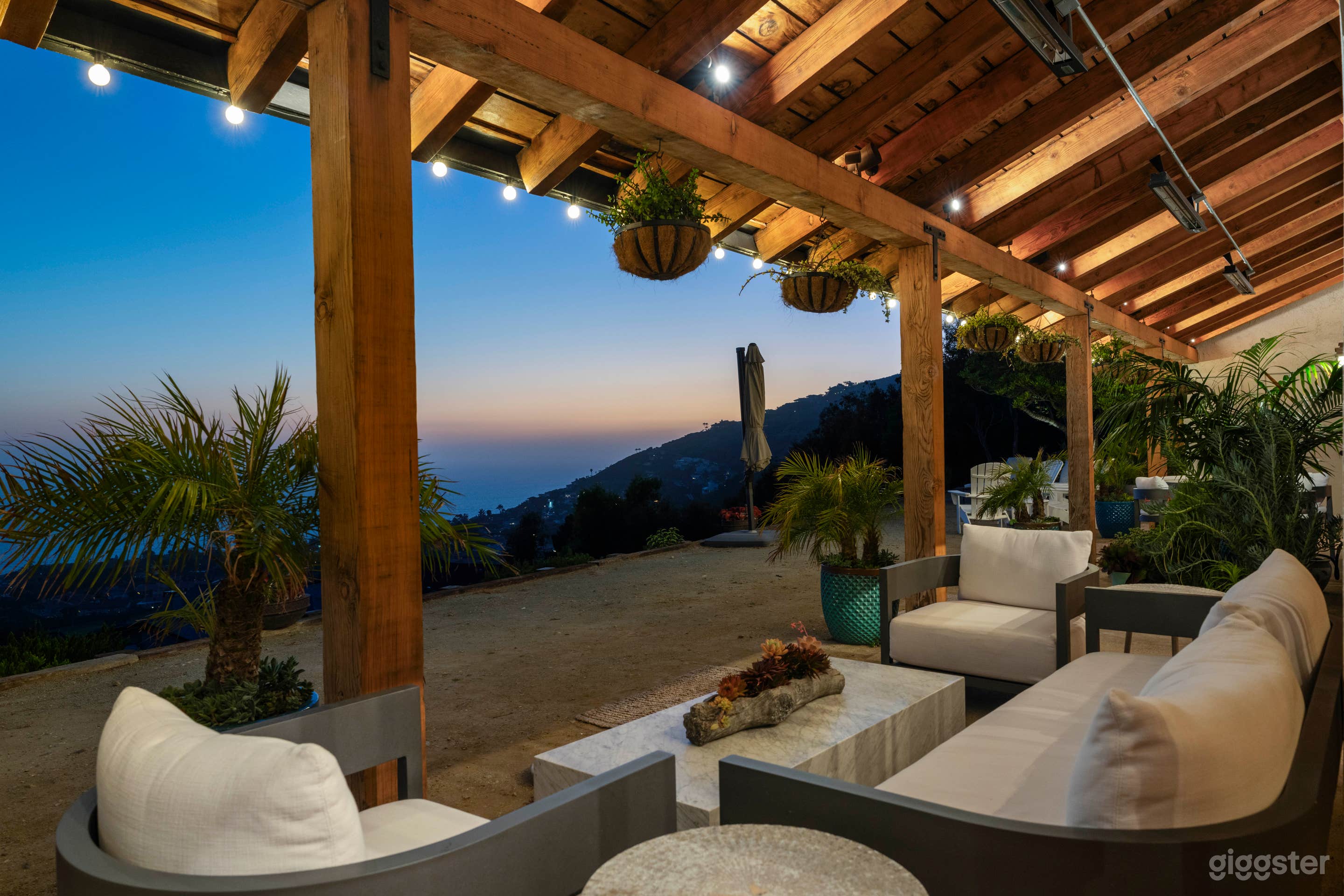 Lux Tropical-Inspired Pool Oasis w/270 Ocean Views Photo 4