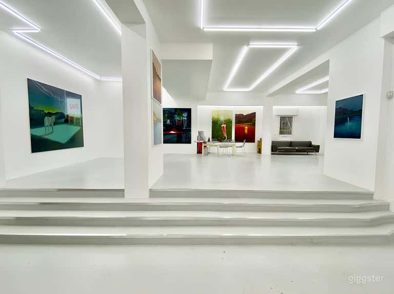  Art Gallery in the heart of Paris 