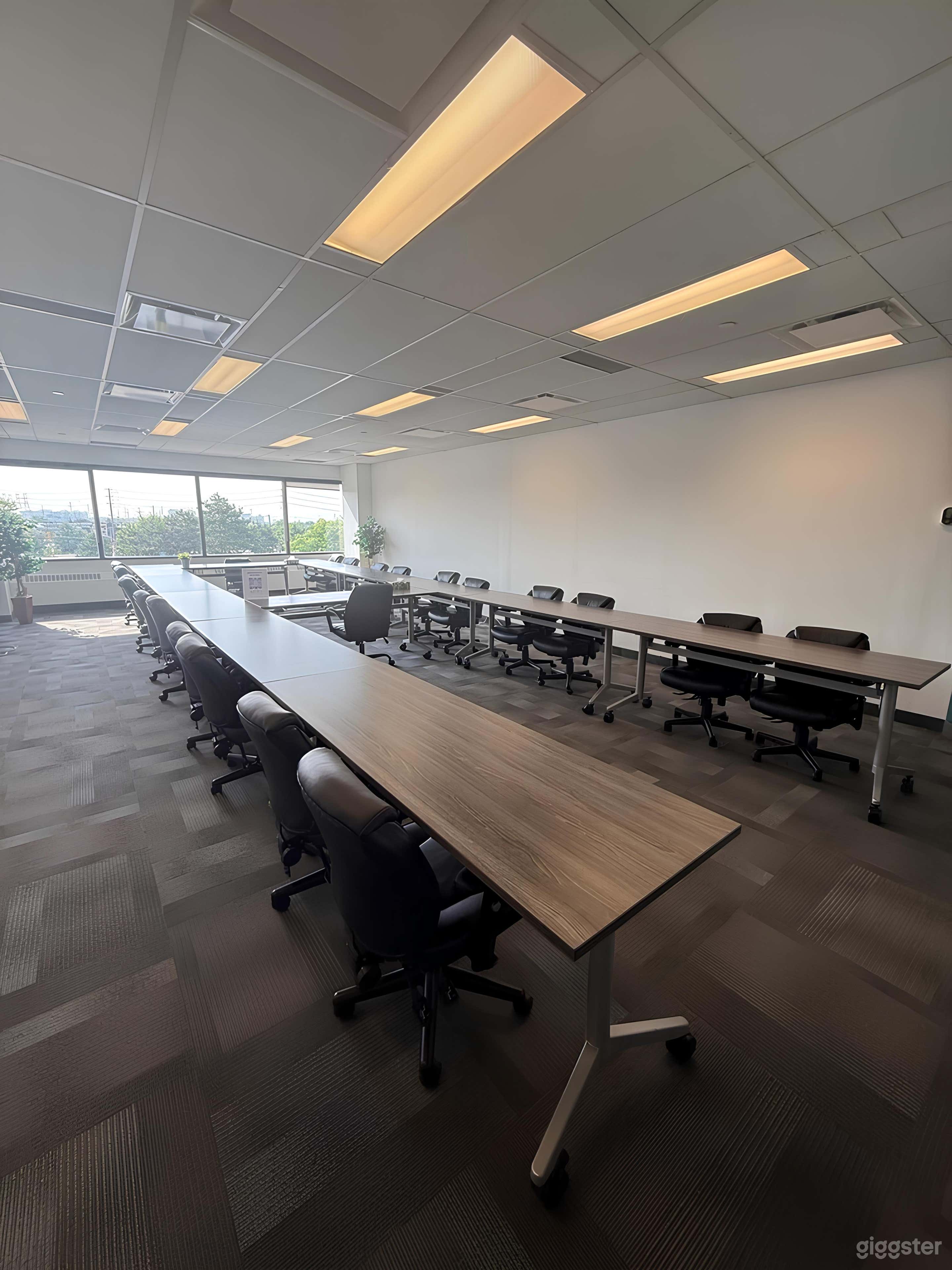 Comfortable Meeting Room for 24 (Room #17) Photo 1