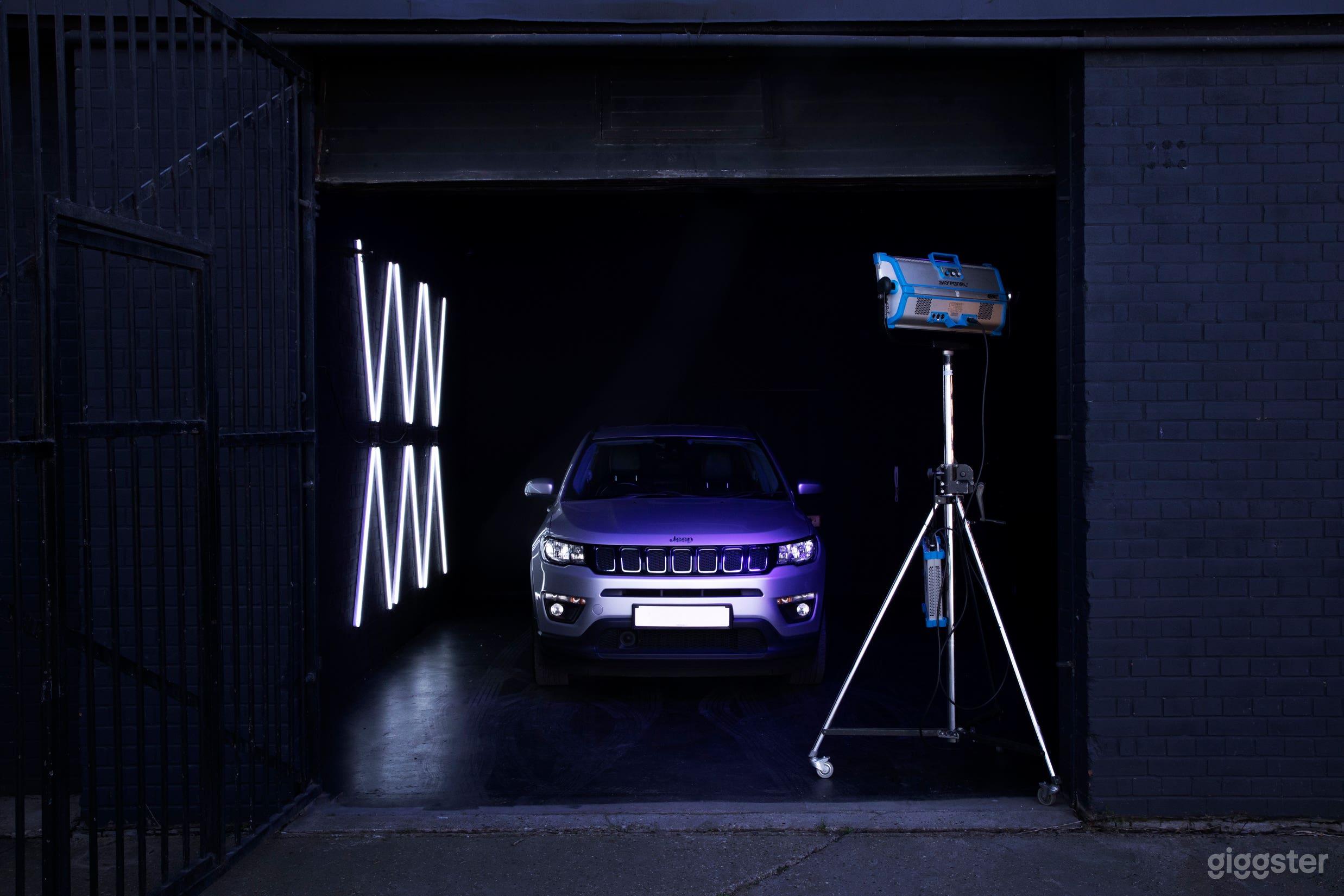 Blackout drive-in studio London  Photo 2