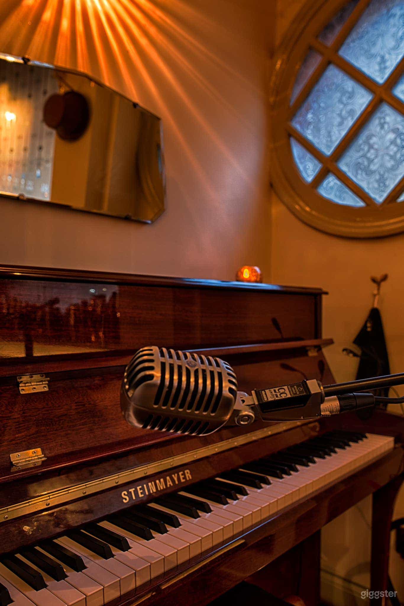 Berlin Speakeasy Cocktail Bar and Event Venue with Garden Photo 2