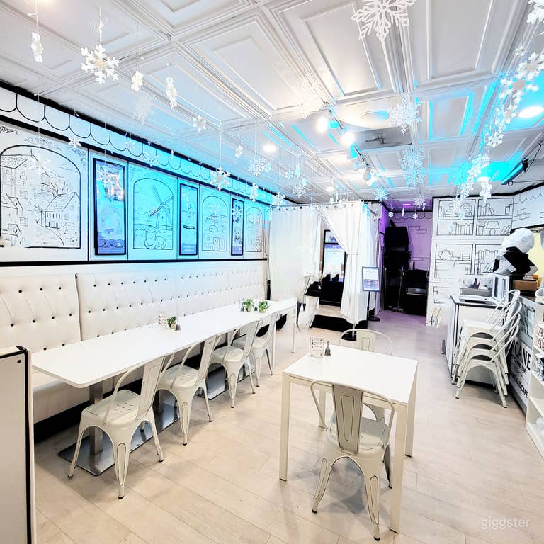  Interior lighting available RGB, colored, artificial and natural lighting. 