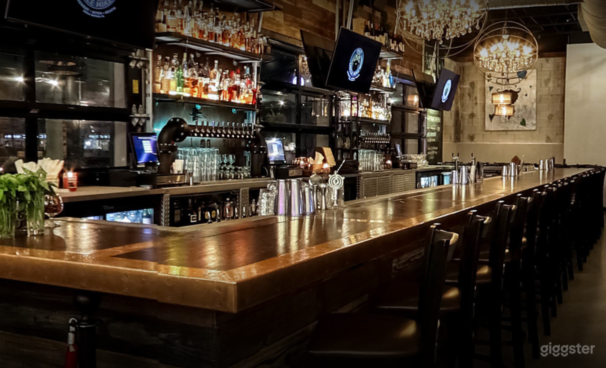 Cozy Bar Area with Stage View in Florida Photo 1