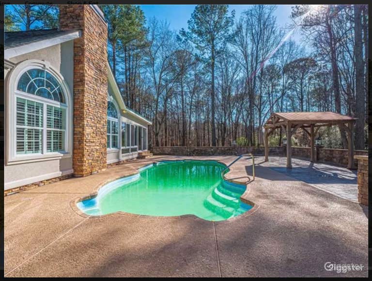  Garnetta Estate Pool  