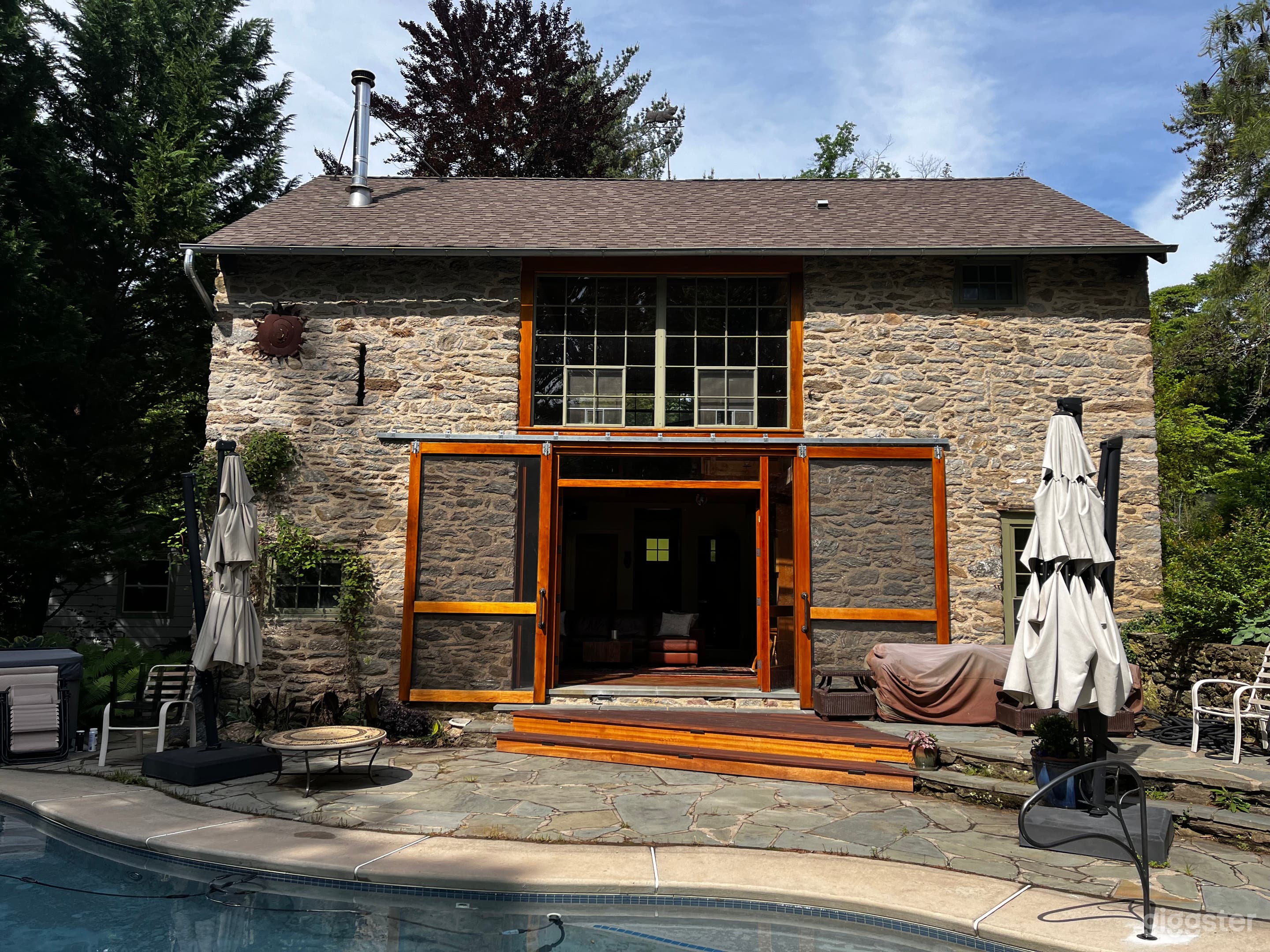 Restored 1776 Stone Barn Photo 1