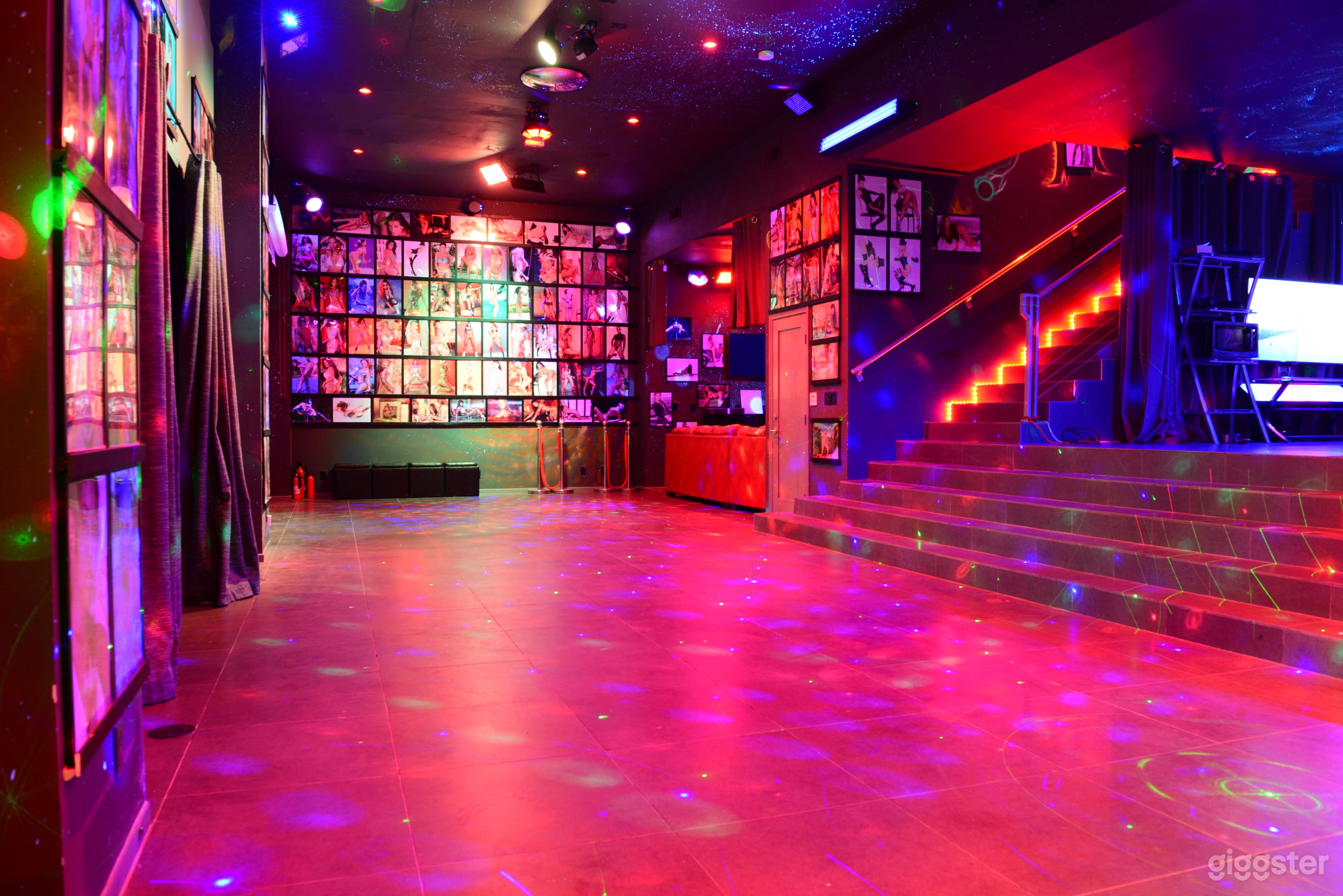 The Club in the Hills. Photo 2