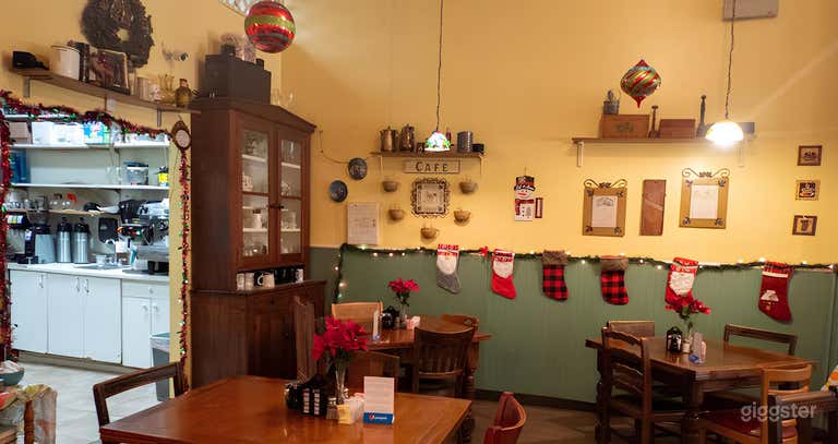  Comfy American Restaurant 