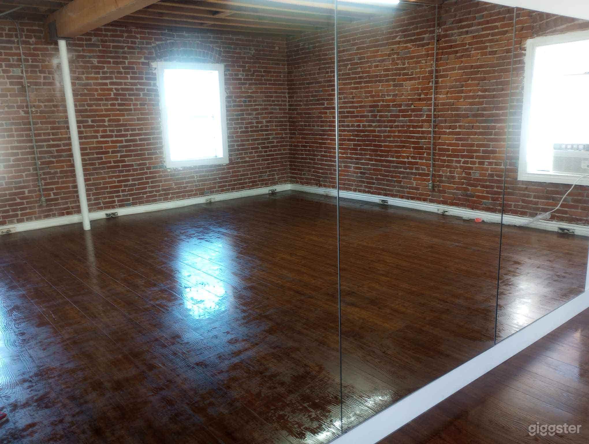 Smooth Wood floor Dance Room 2 DTLA Photo 3