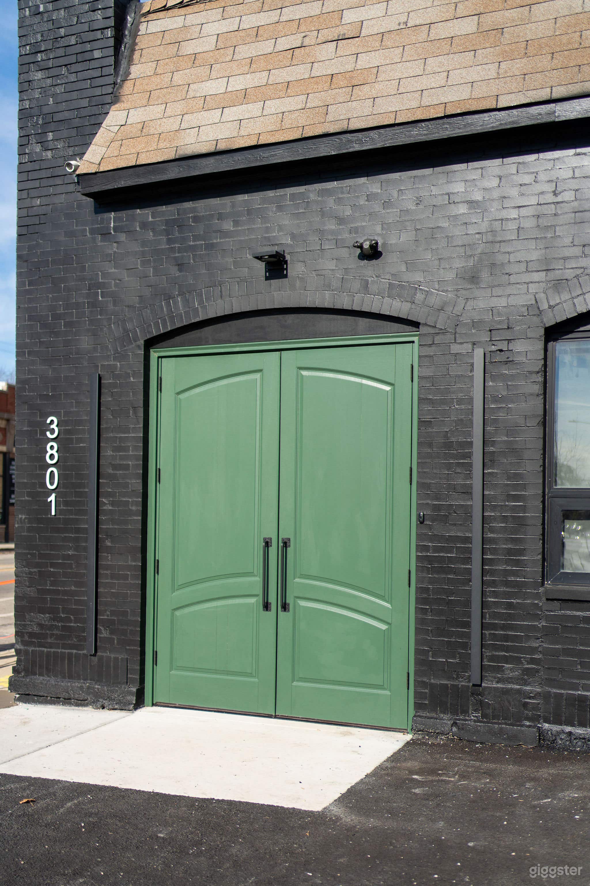 Stunning Event Venue with High Finishes Photo 2