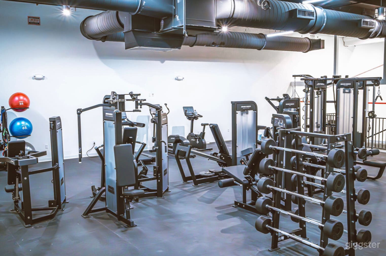 Private Open Concept Country Club Photo 1