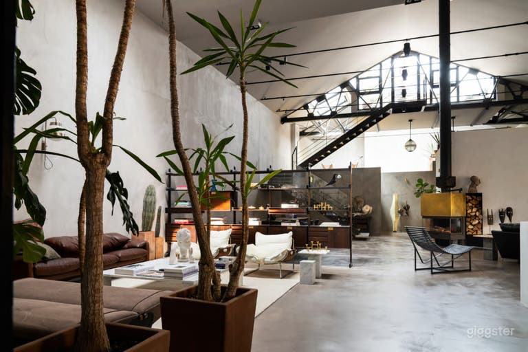  Loft Brutalista nel Cuore di Reggio Emilia 