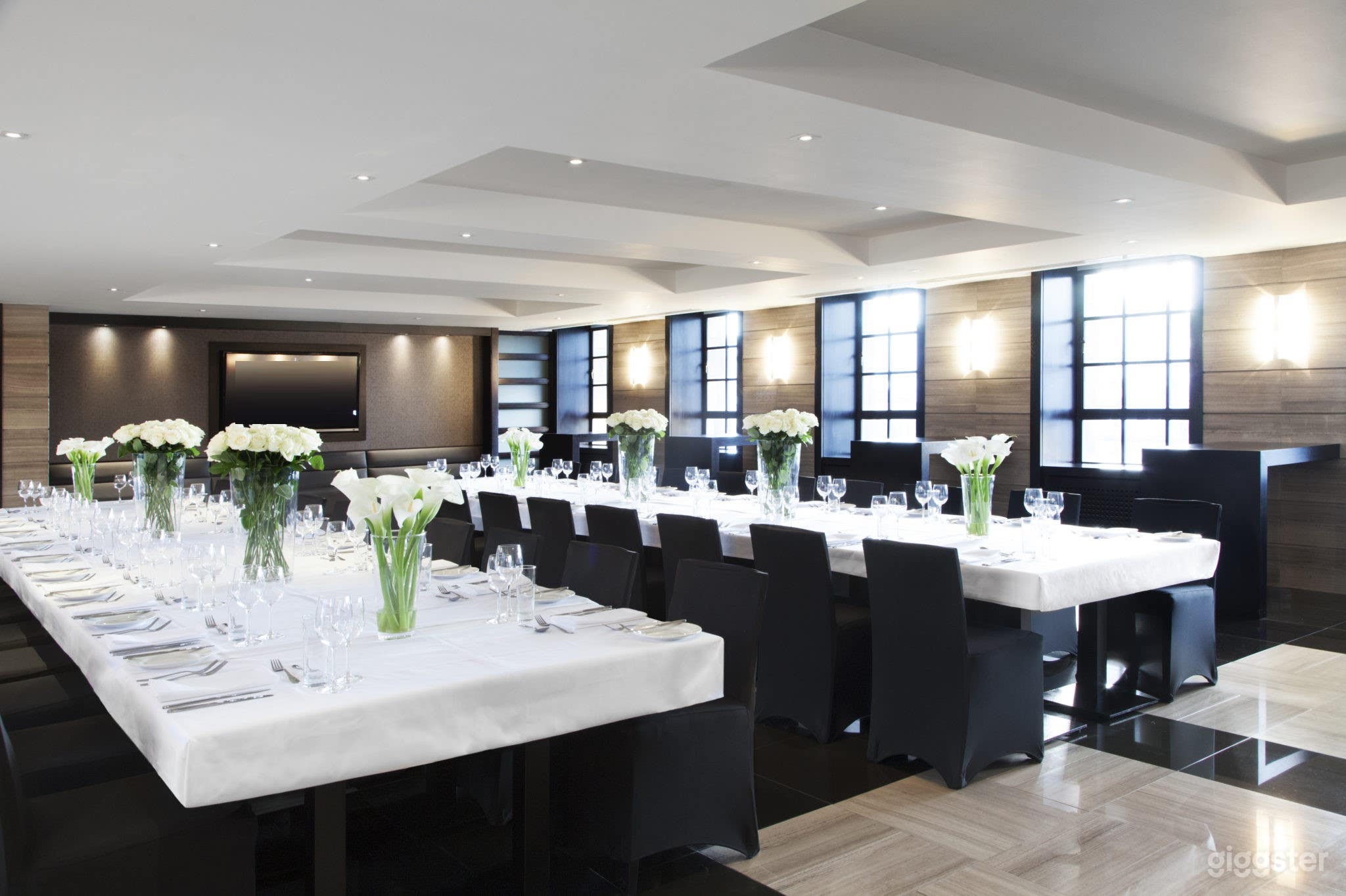 The Sixth Floor Bar &amp; Restaurant Photo 4