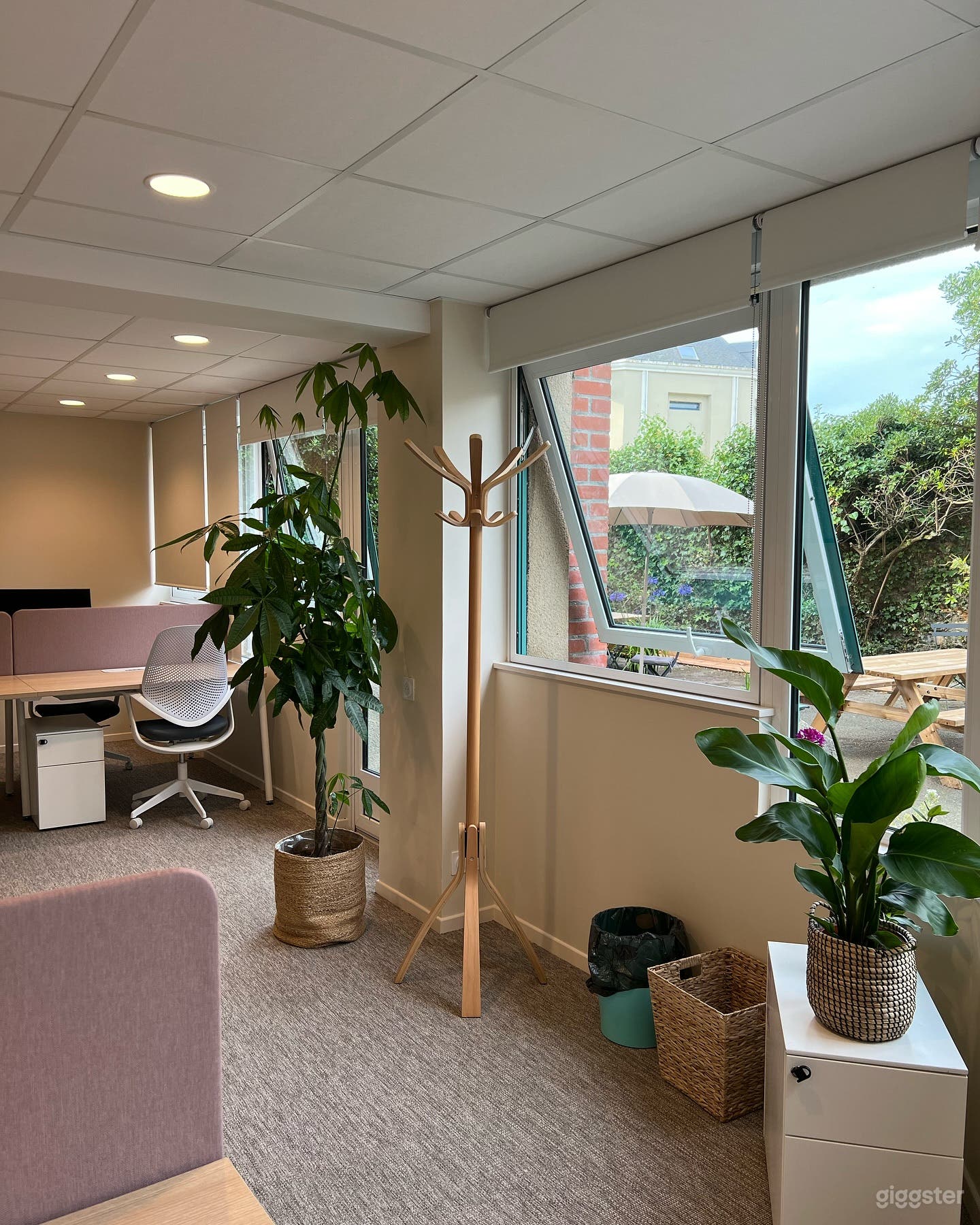 Photo de Espace de Coworking Moderne 2