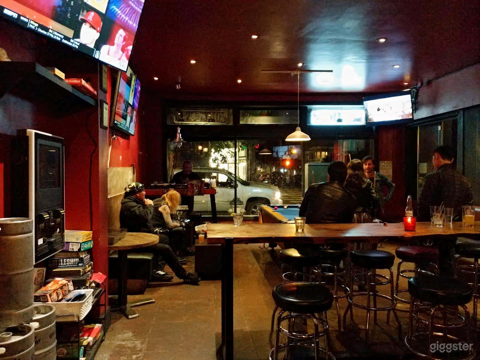 Amazing Local Hangout Spot in San Francisco (Buyout) Photo 4