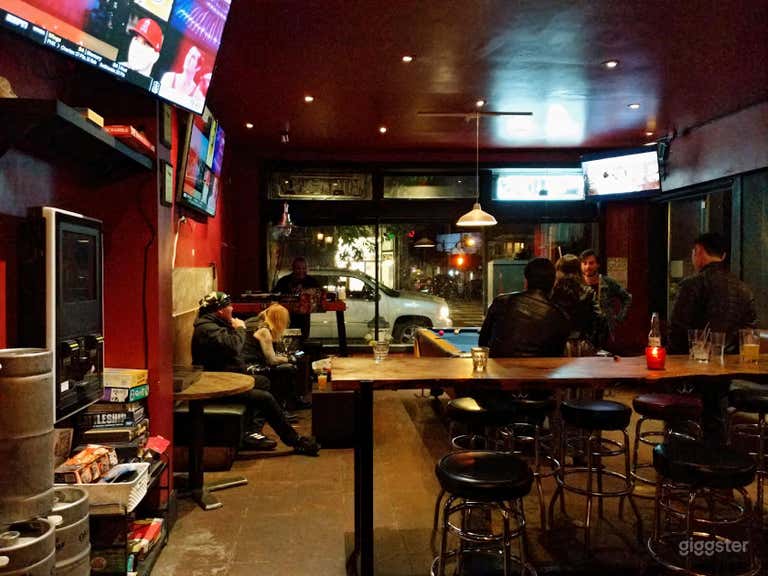  Amazing Local Hangout Spot in San Francisco (Buyout) 