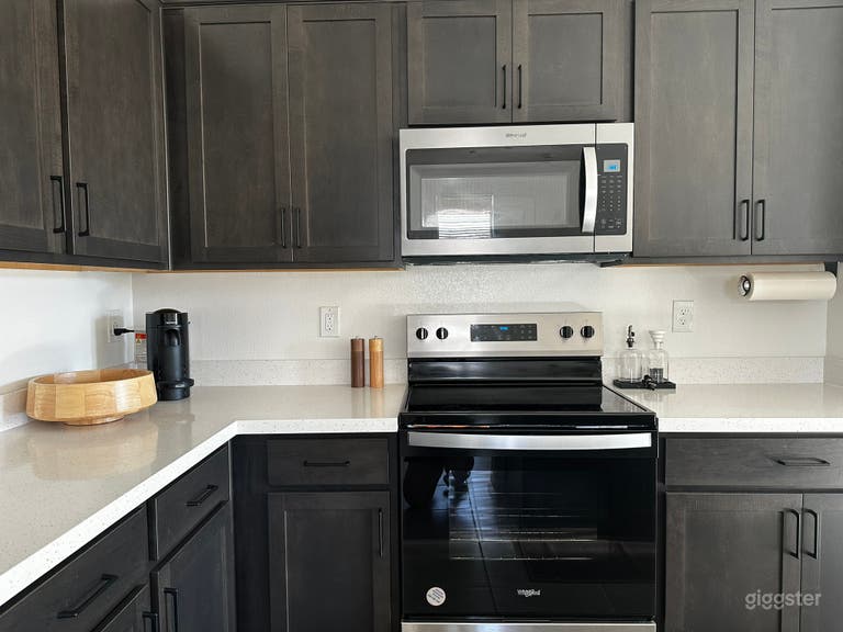  Zen Retreat: Professionally Designed Japanese Home 