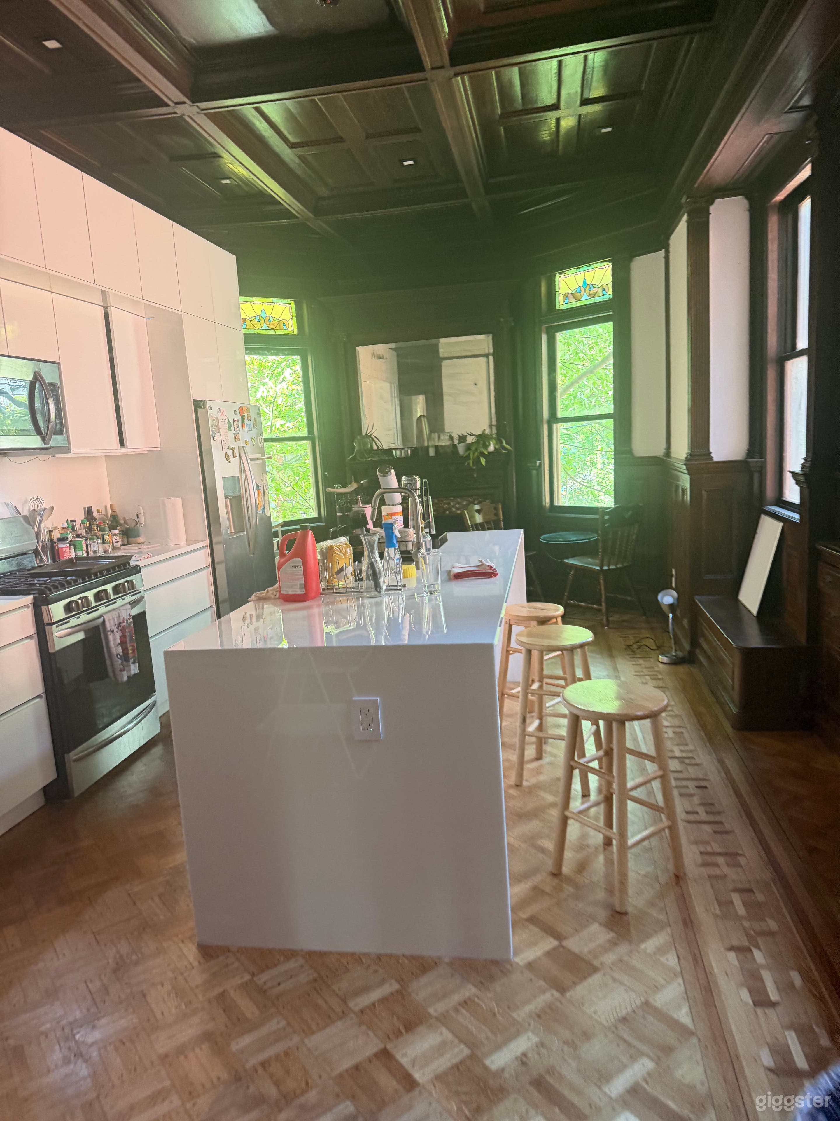 Beautiful brownstone Photo 3