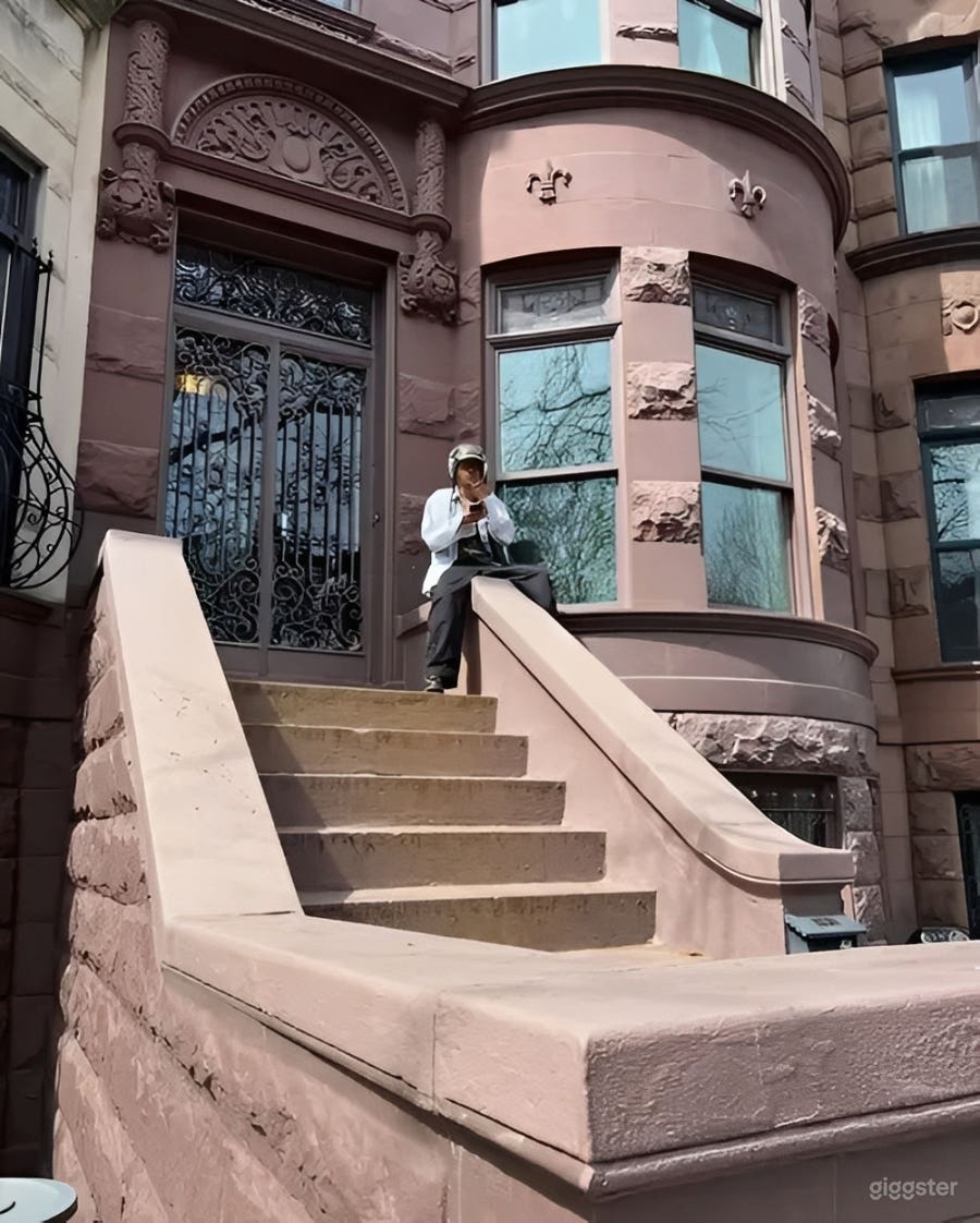 Beautiful brownstone Photo 1