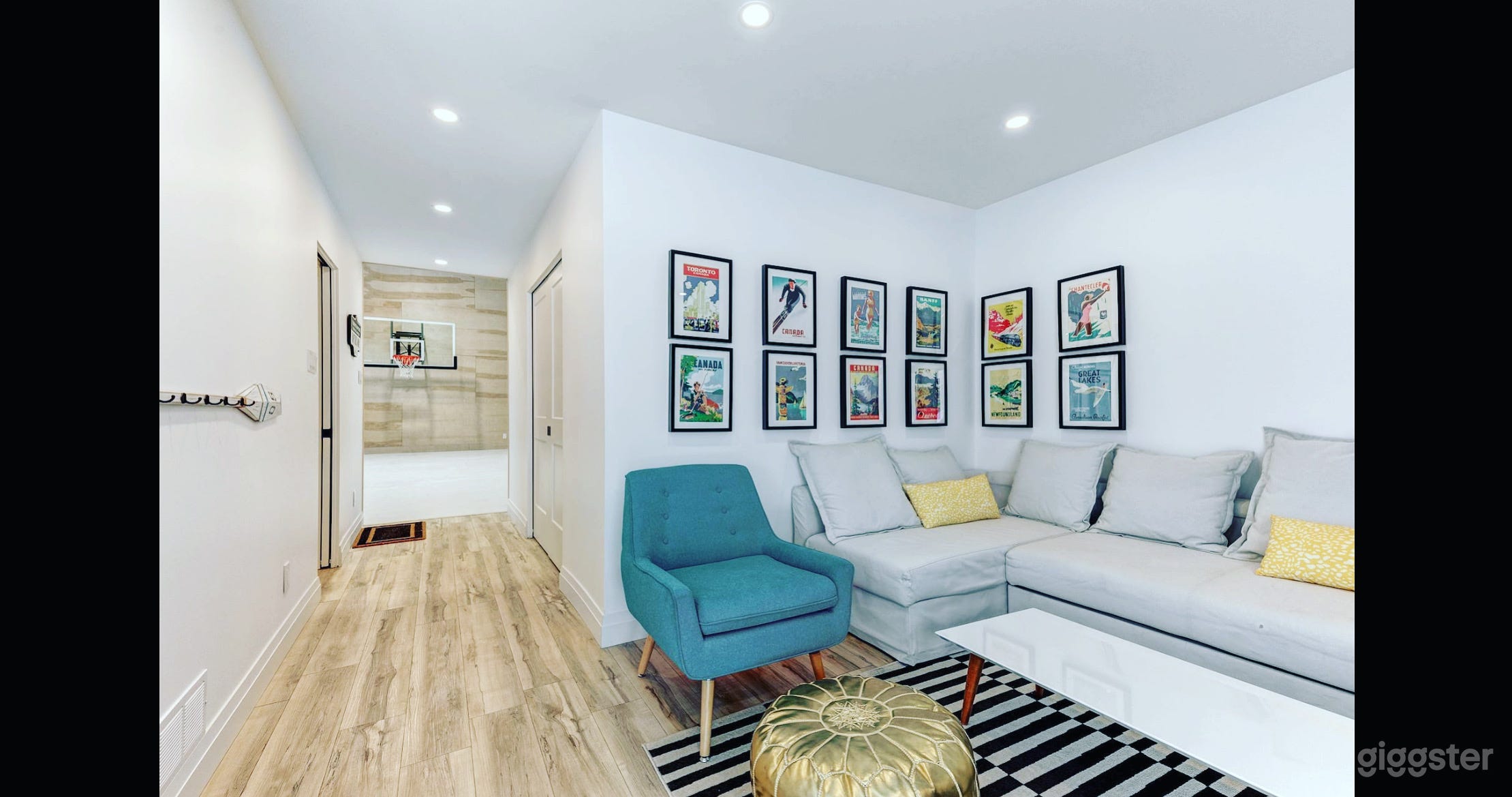 Modern Lakefront Farmhouse Photo 2