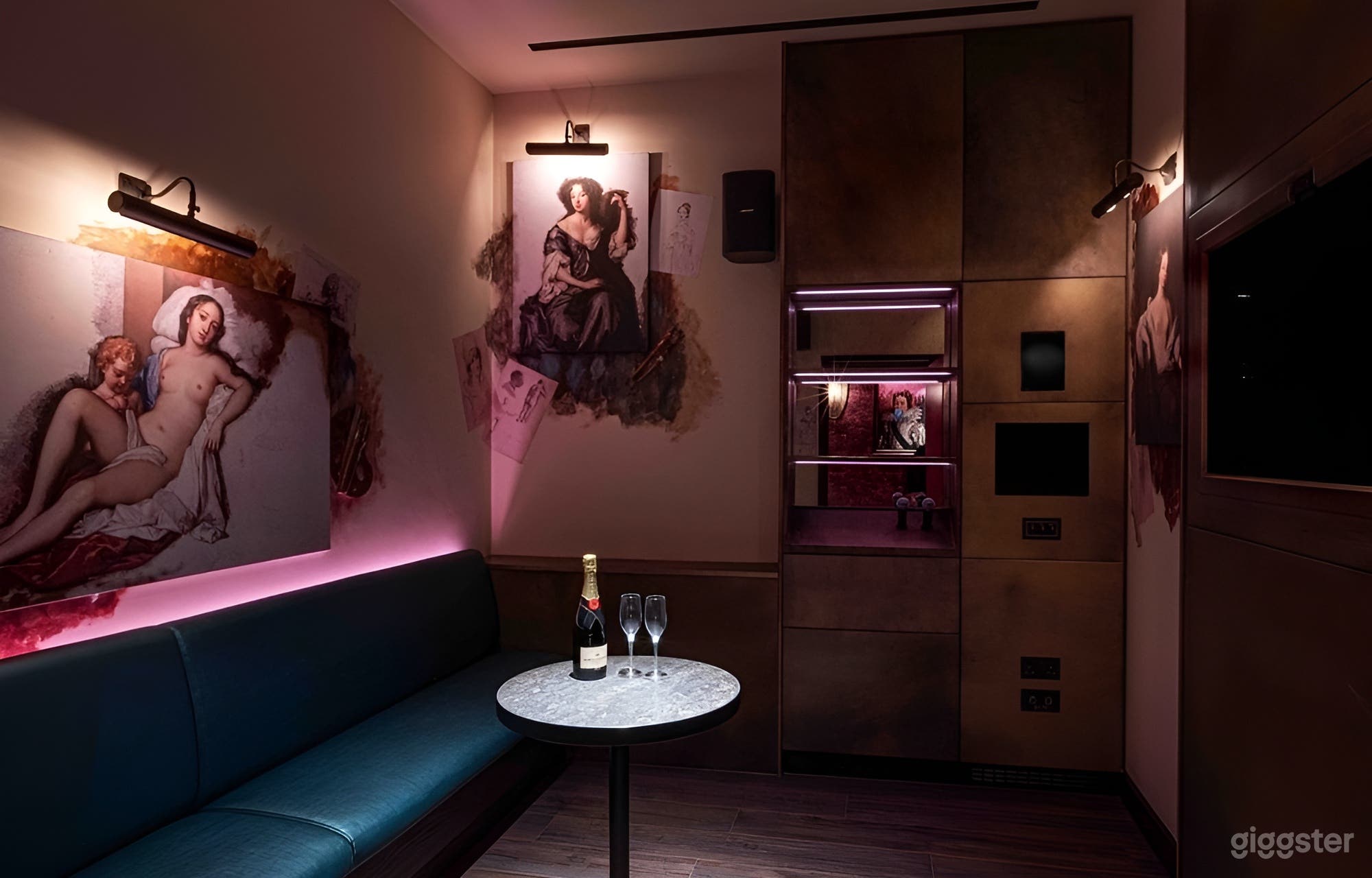 The Drawing Room Photo 2