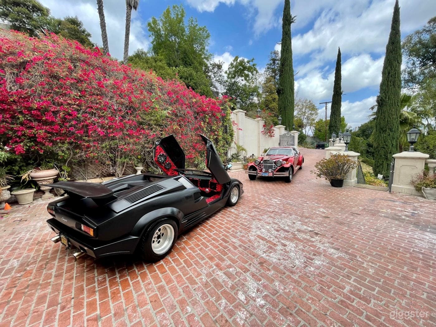 Lamborghini Countach Custom Car Photo 2