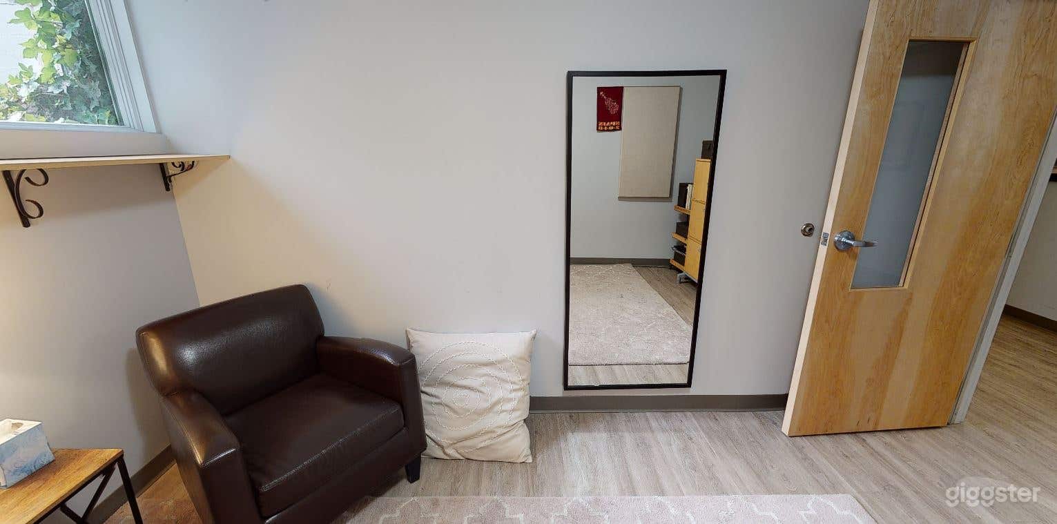 Music Teaching Room 5 Photo 2