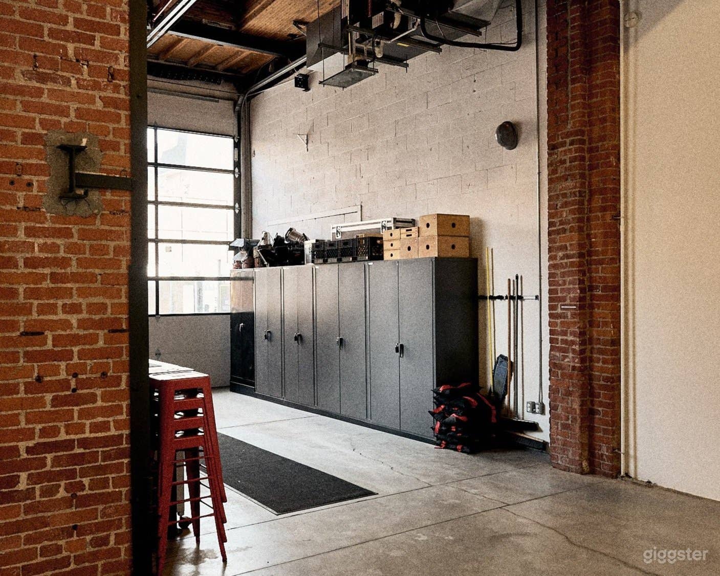 Video/Film Production Studio with Natural Lighting Photo 4