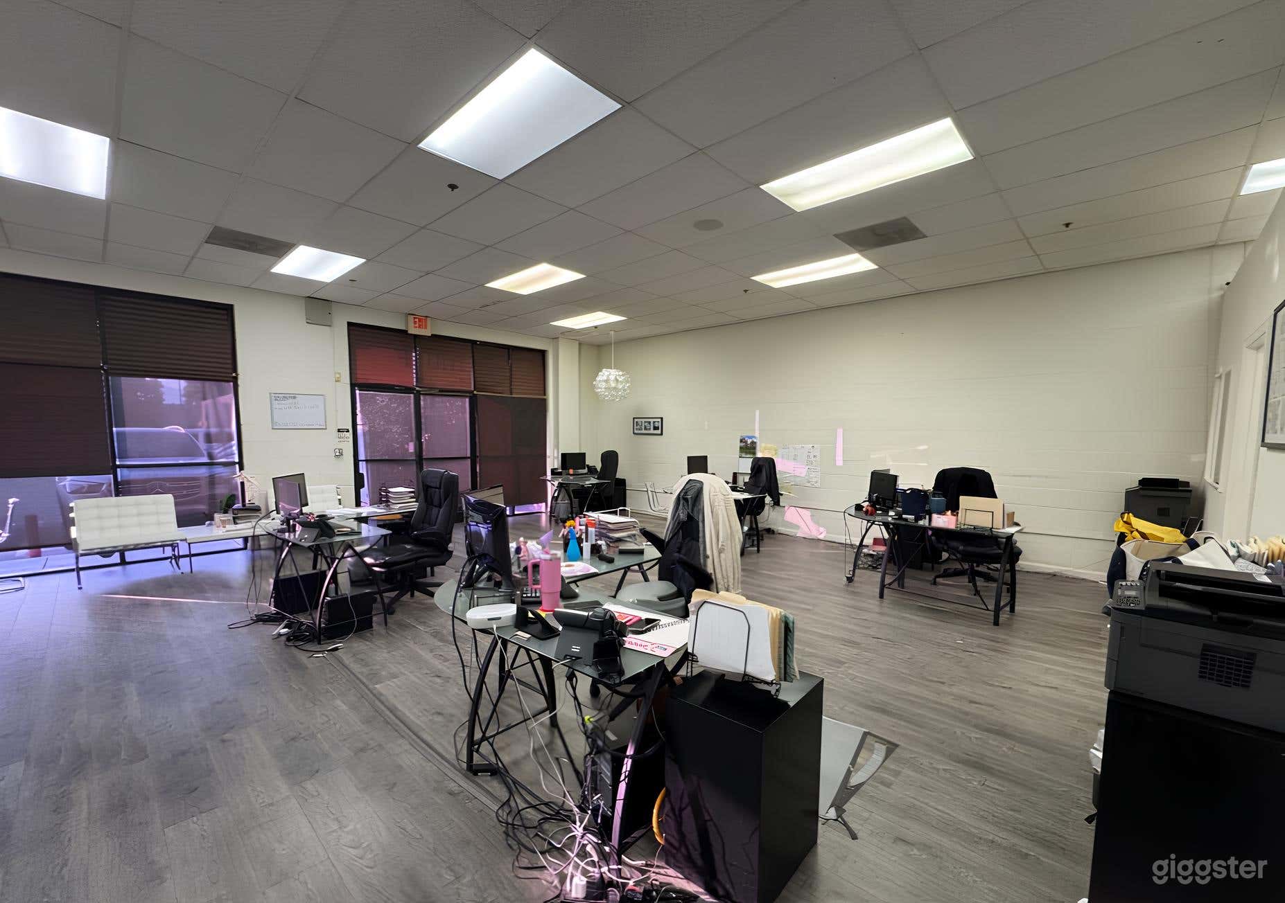 Versatile Main Office Floor for Productions Photo 4