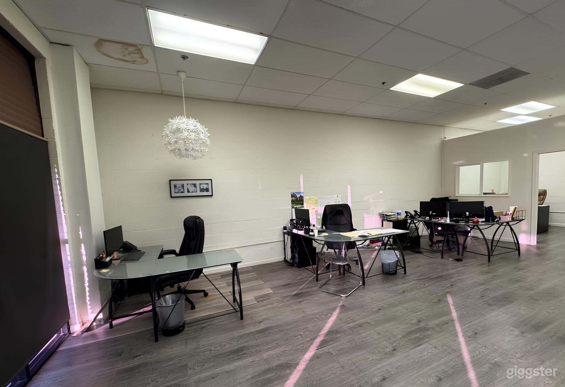 Versatile Main Office Floor for Productions Photo 3