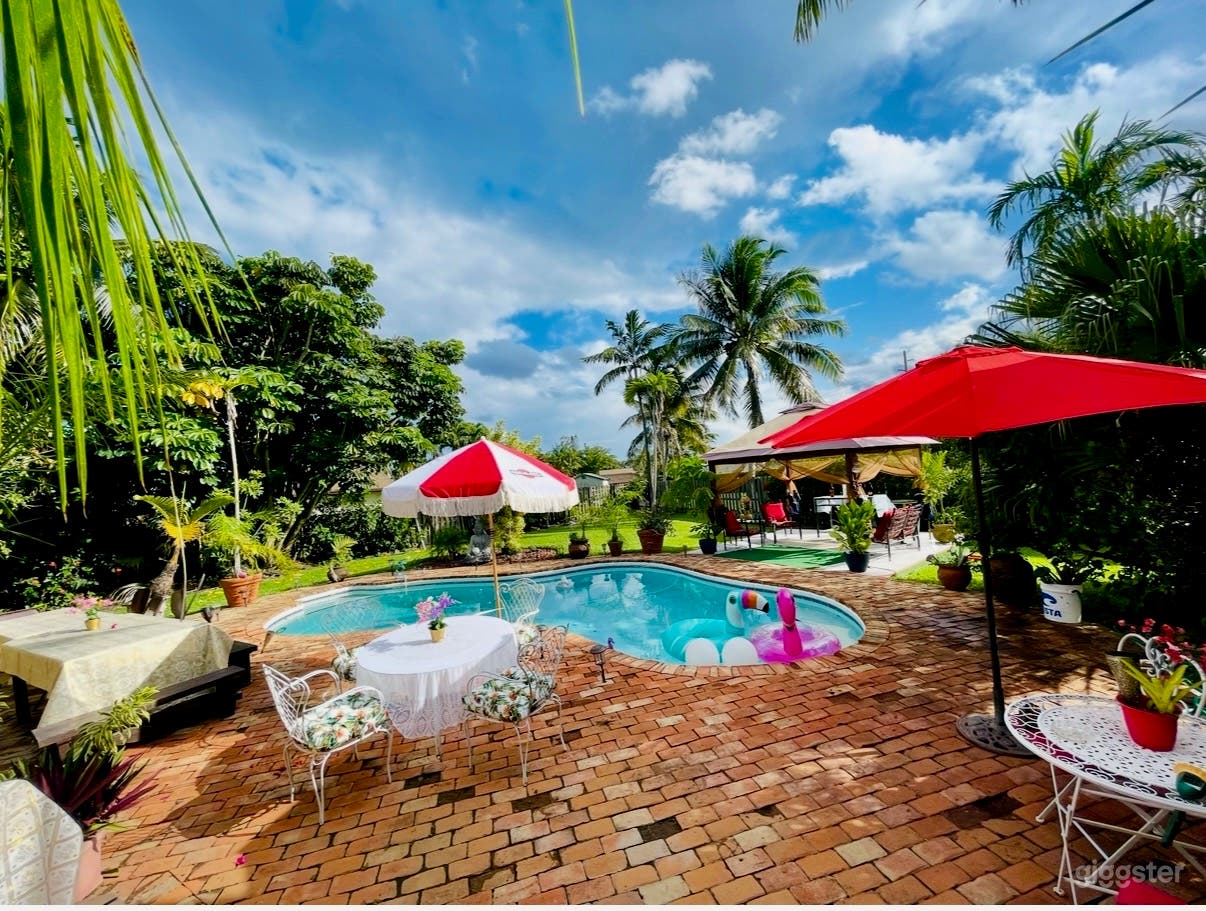  Tropical Poolside Oasis with Lush Garden Photo 4