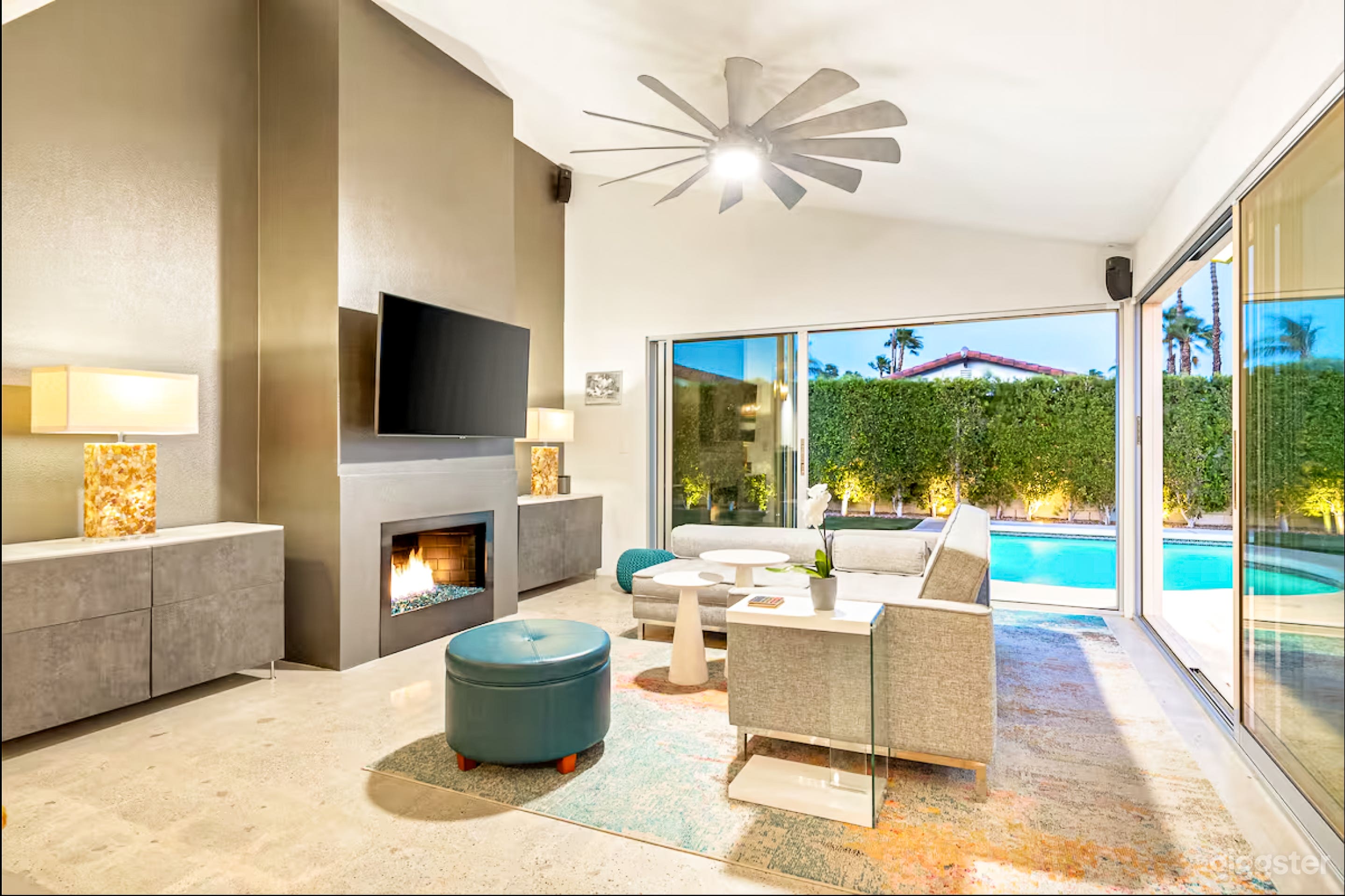 Chic LA Hideaway – Bright Bungalow with Pool &amp; Outdoor Vibe Photo 4