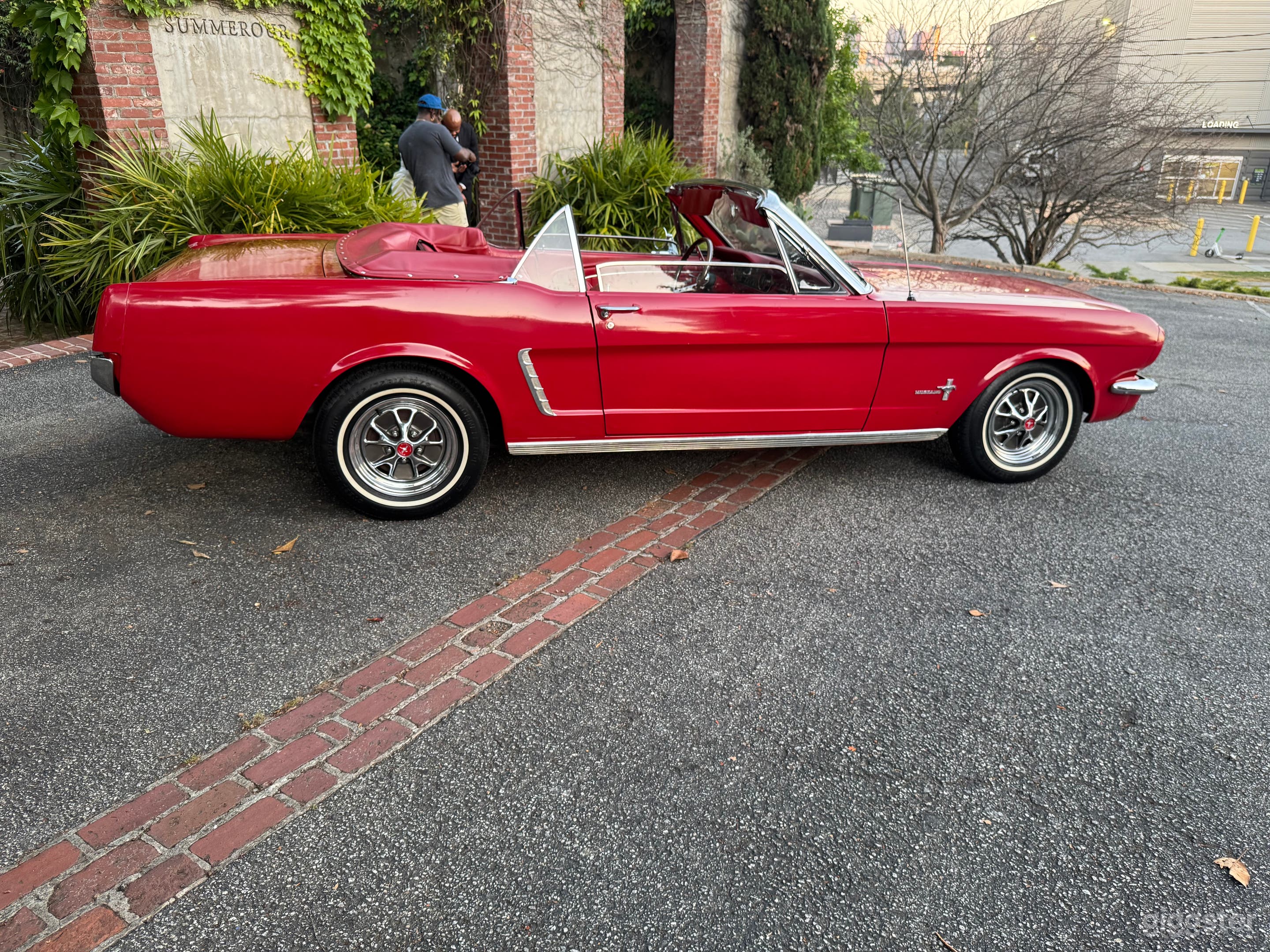 1965 Mustang Convertible + On-Location Vintage Car for Photo Photo 4