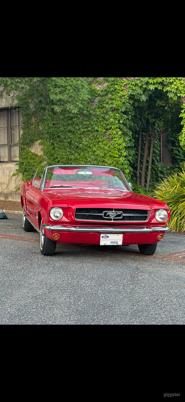  Mustang Convertible 1965 + Coche Vintage en Locación para Foto 
