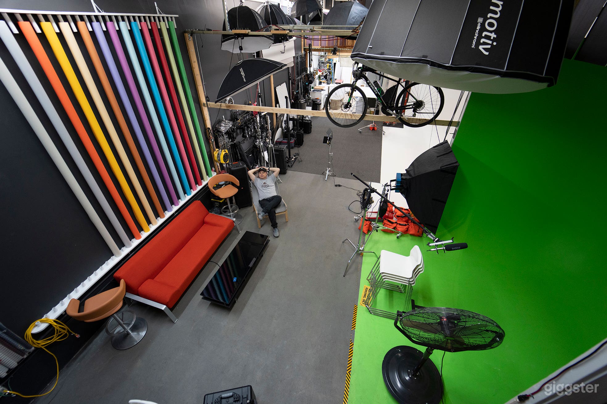 Awesome Creative Space for Video &amp; Photography Photo 4