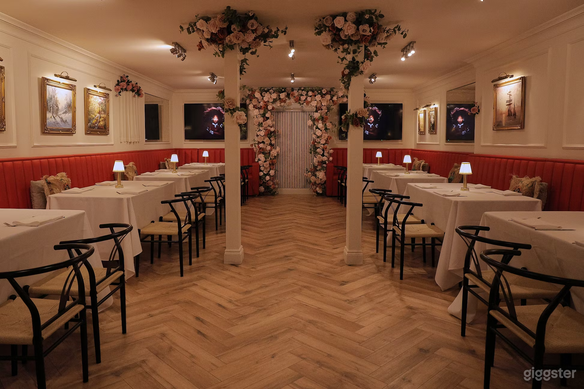 The Orange Room Photo 1