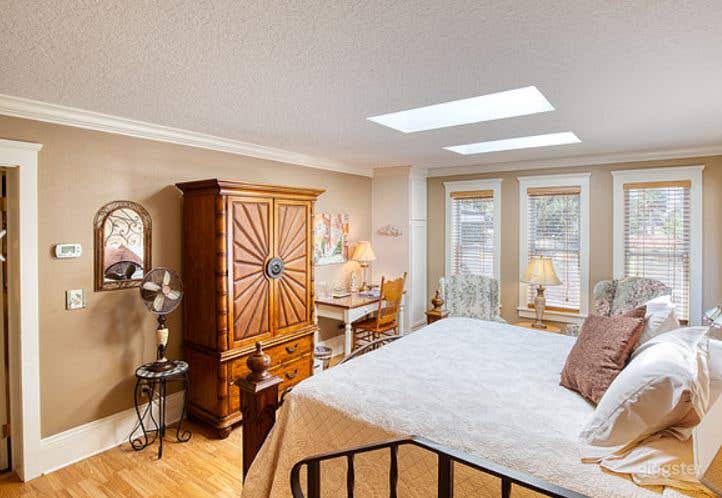  Mesmerized Moon River Suite Room 