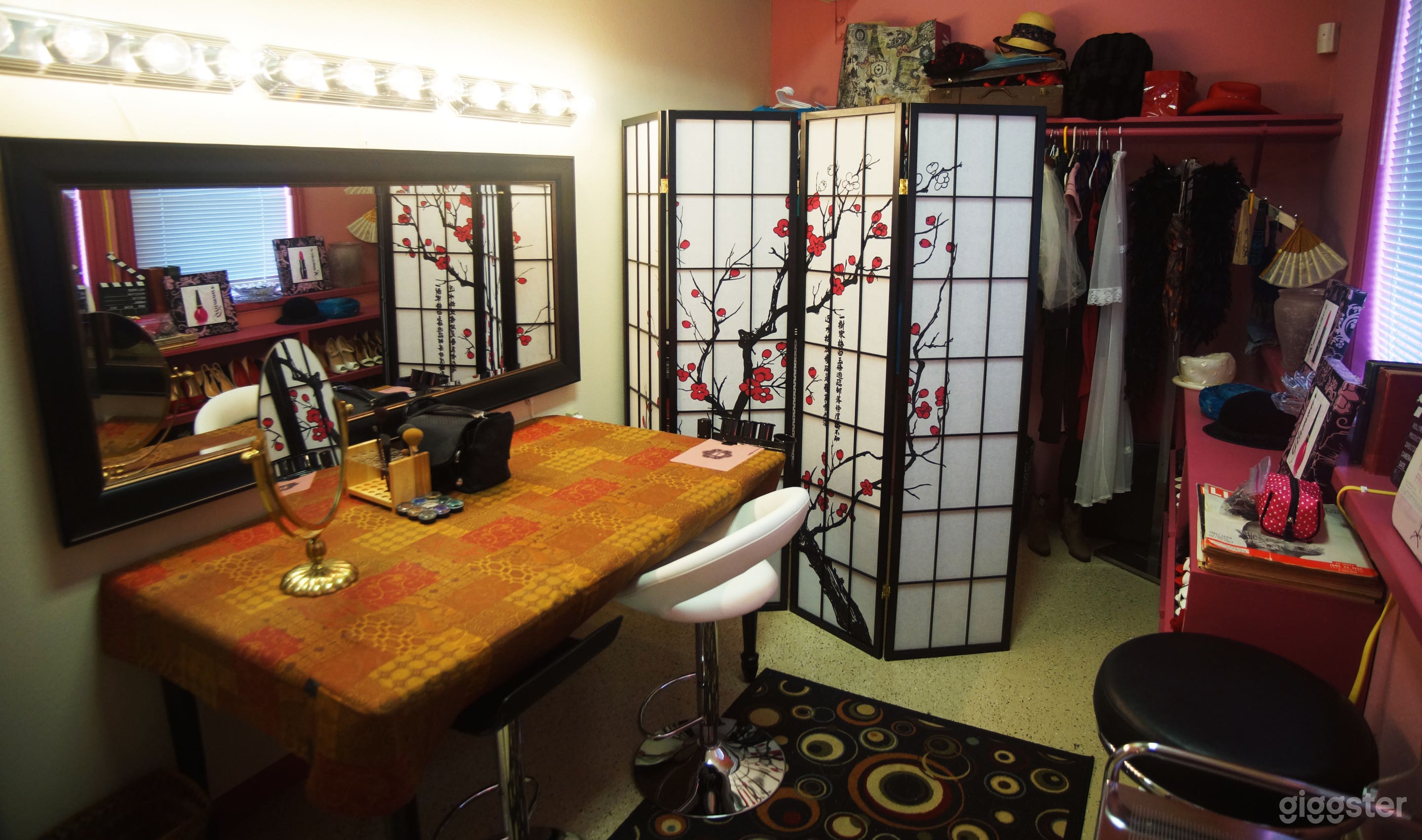 Make-up and changing room