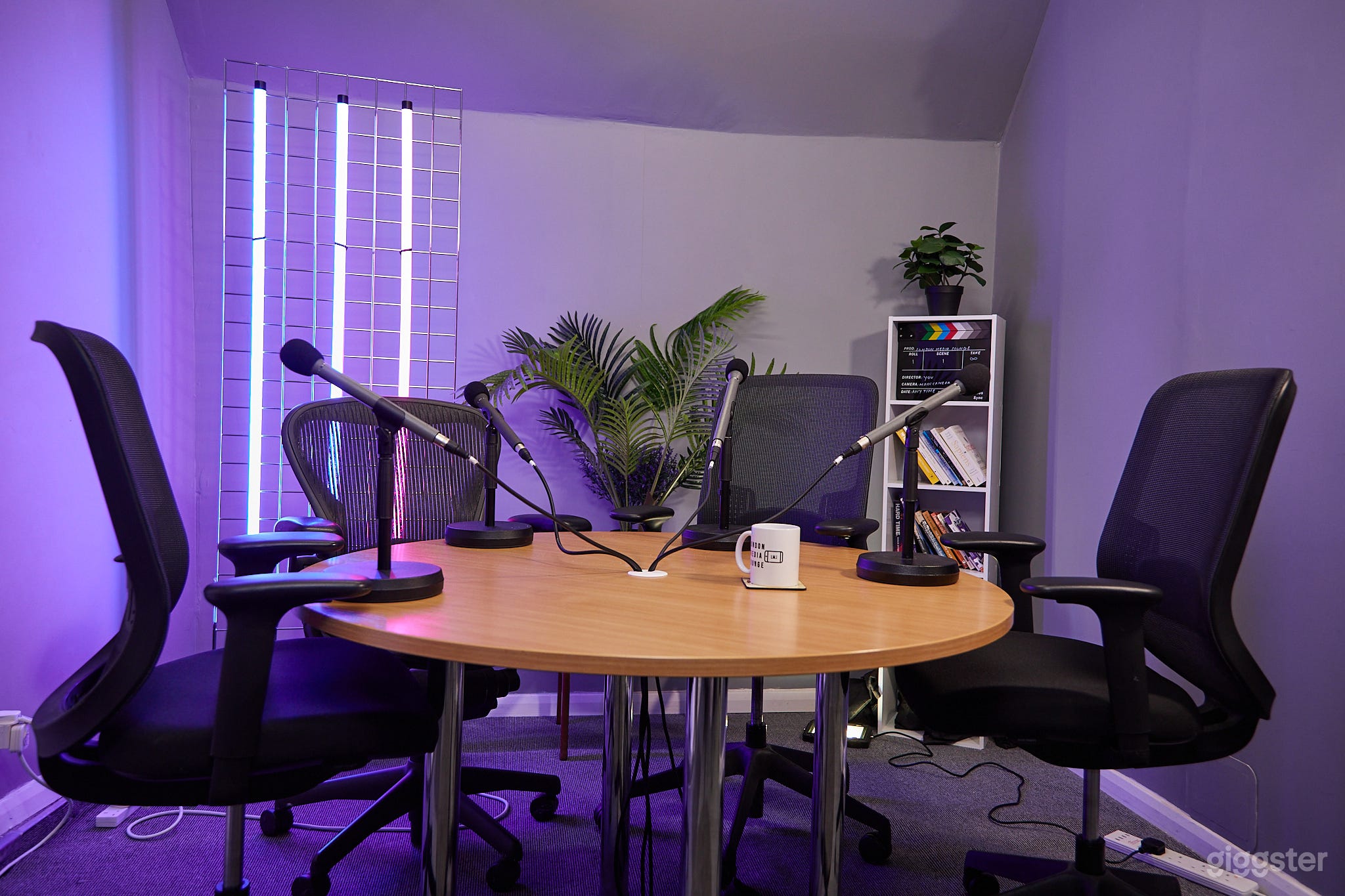 Modern Studio 3 Photo 1