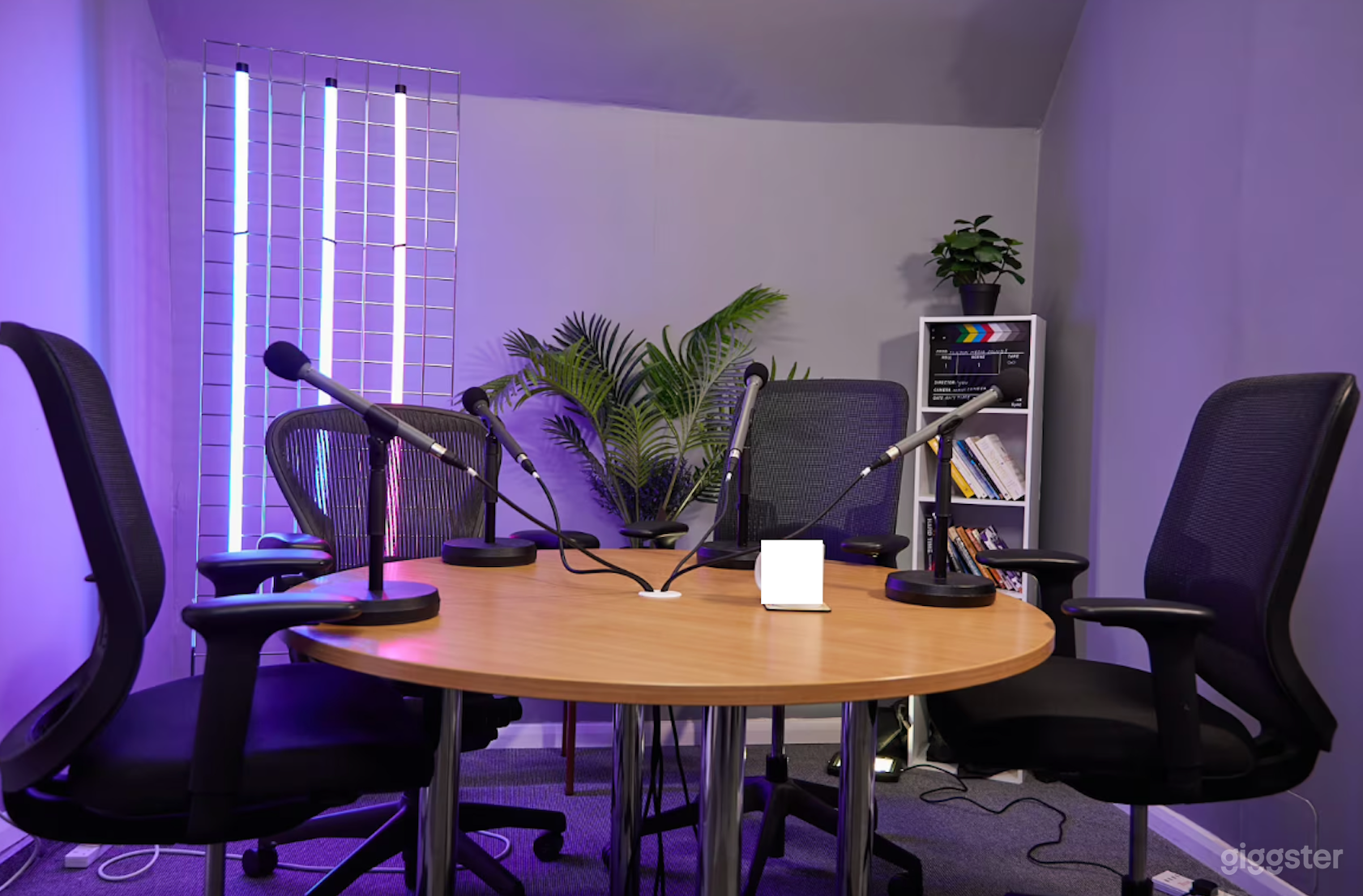 Modern Studio 3 Photo 3