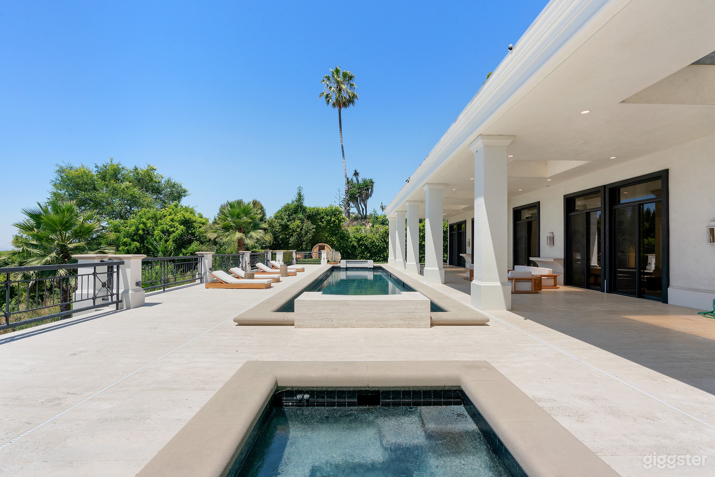 Stunning Beverly Hills Mansion w/City Views Photo 1