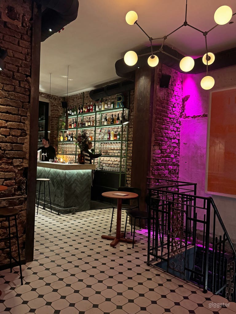  Stilvolle loftähnliche Event-Bar in Köln 